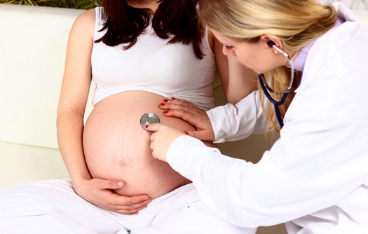 Акушерские нормы, когда ребенок начинает шевелиться в животе при беременности
