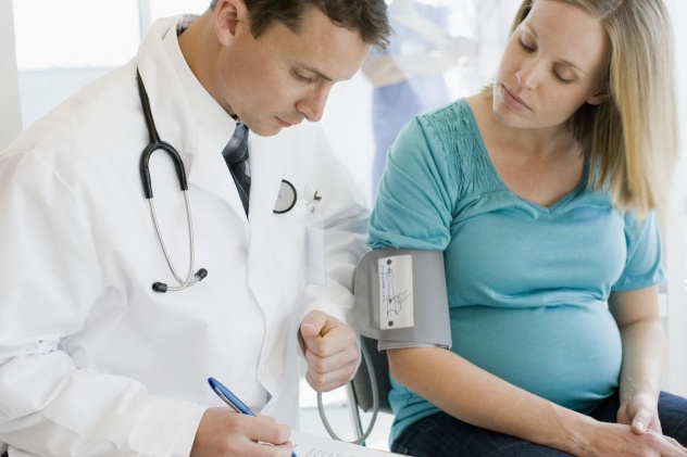 При беременности болит правый бок внизу живота