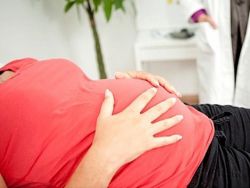 боли слева внизу живота при беременности