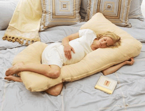 Можно ли беременным на раннем сроке спать на животе