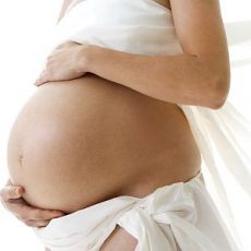 На каком сроке опускается живот при беременности