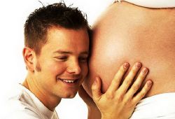 Первое шевеление плода при первой беременности ощущения