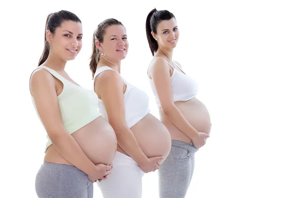 Молодых беременных женщин в третьем триместре — стоковое фото