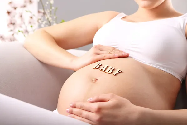 Продвинутая беременность — стоковое фото